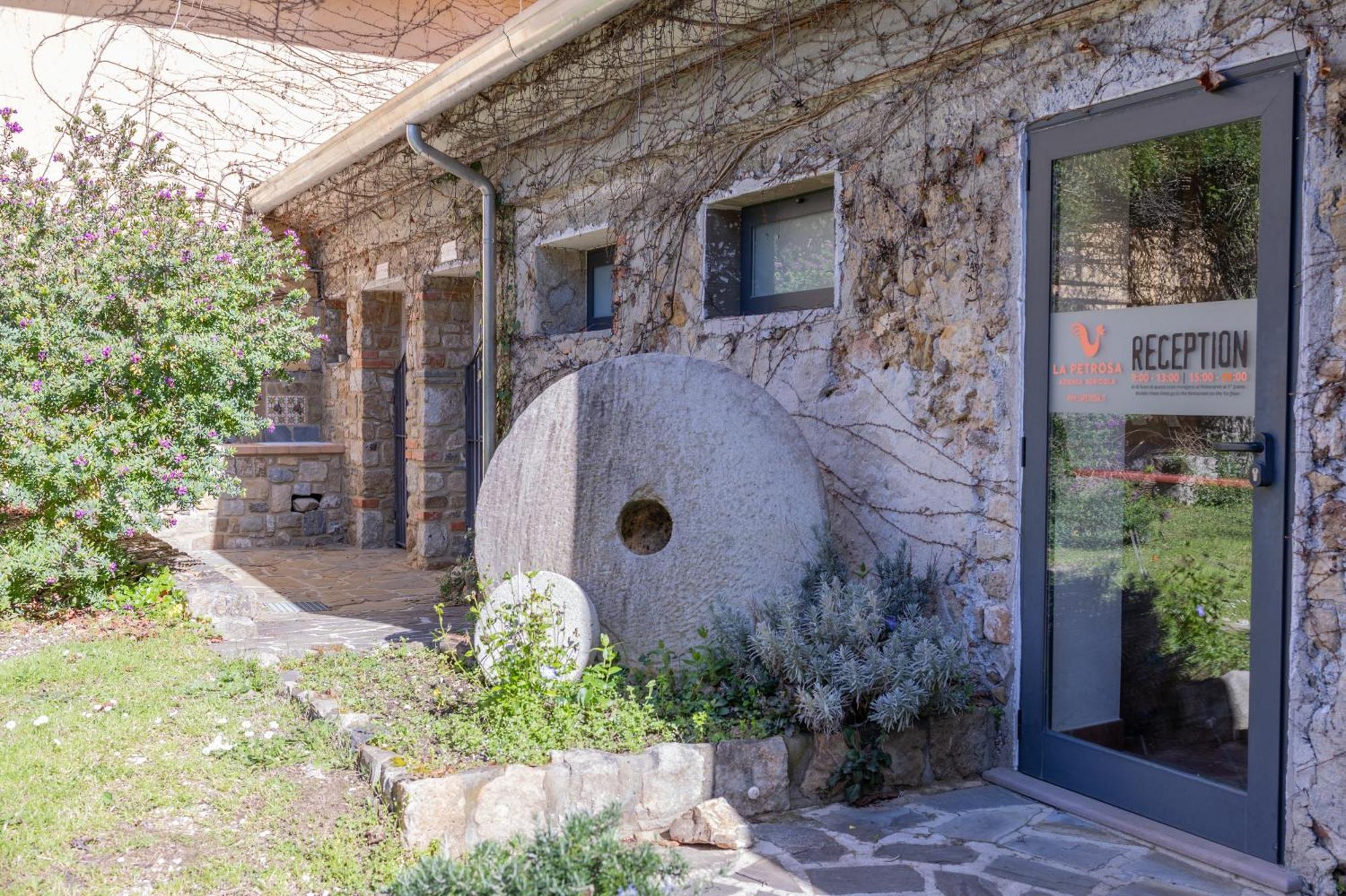 Agriturismo La Petrosa Ceraso Luaran gambar